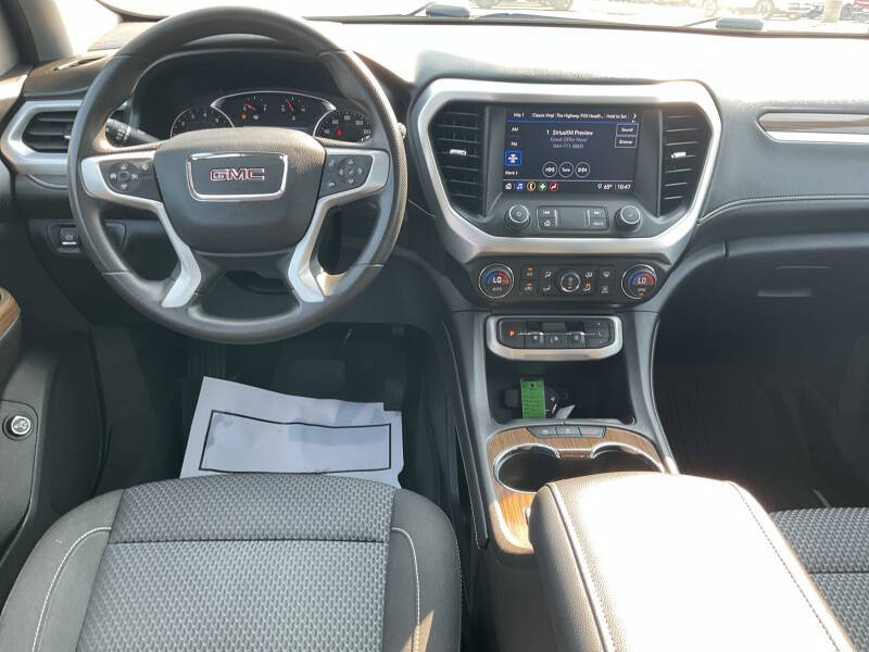 2023 GMC Acadia SLE