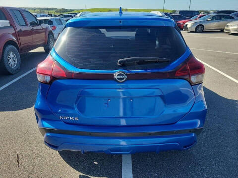 2022 Nissan Kicks SV