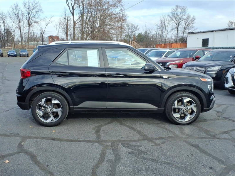 2023 Hyundai Venue SEL