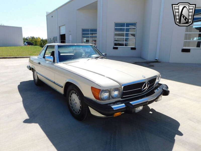 1987 Mercedes-Benz 560-Class 560 SL