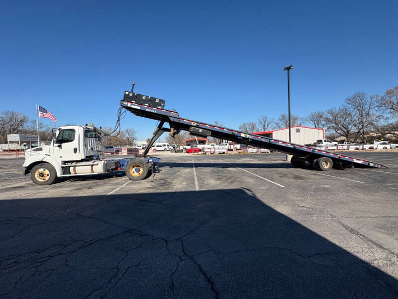 2017 Freightliner M2 112