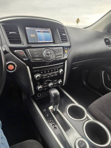 2014 Nissan Pathfinder SV