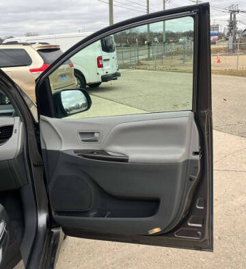 2019 Toyota Sienna XLE 8-Passenger