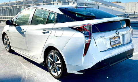 2017 Toyota Prius Four Touring