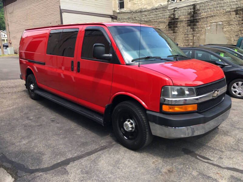 2008 Chevrolet Express Cargo Work Van's photo