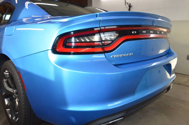 2015 Dodge Charger R/T photo 12