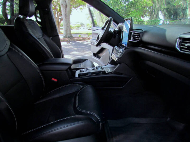 2022 Ford Explorer ST