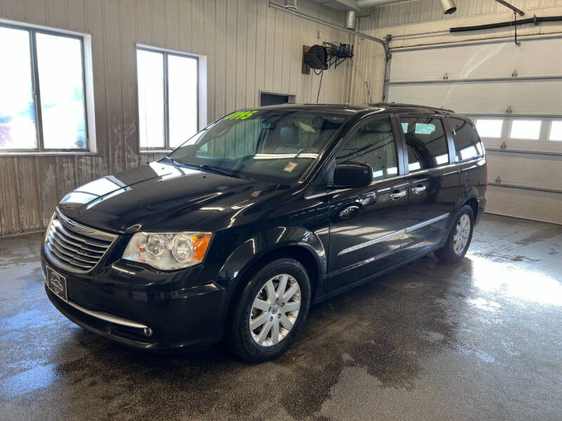 2015 Chrysler Town and Country for sale at Sand's Auto Sales in Cambridge MN