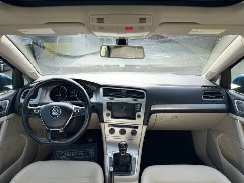 2017 Volkswagen Golf TSI Wolfsburg Edition