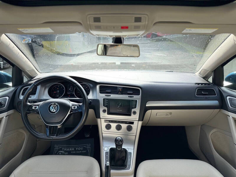 2017 Volkswagen Golf TSI Wolfsburg Edition