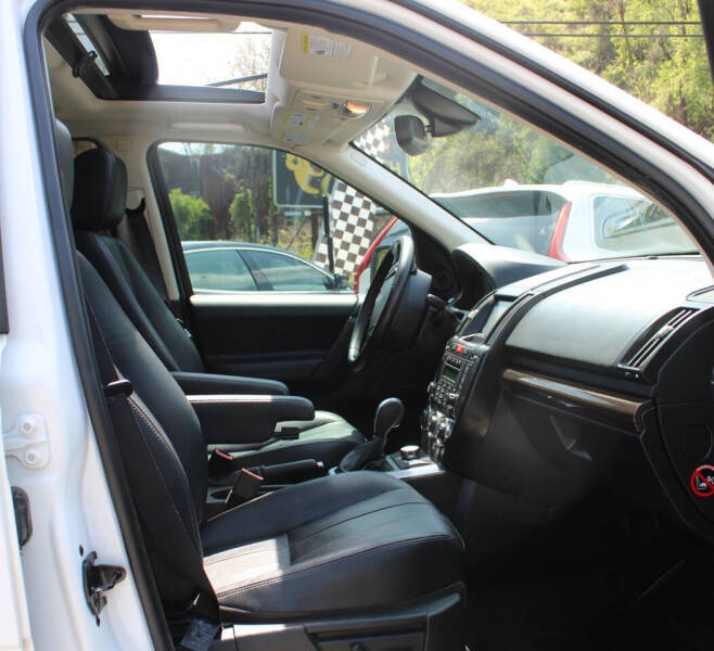 2011 Land Rover LR2