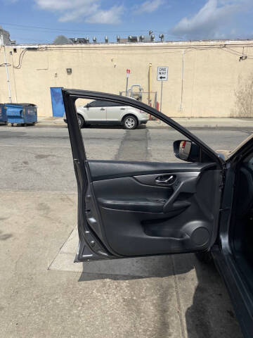 2016 Nissan Rogue SV