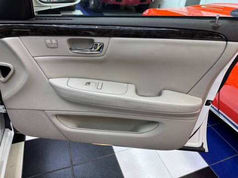 2011 Cadillac DTS Luxury Collection