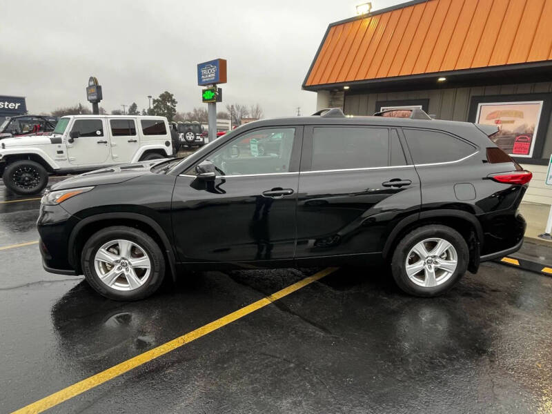 2020 Toyota Highlander LE