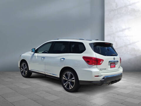 2018 Nissan Pathfinder Platinum