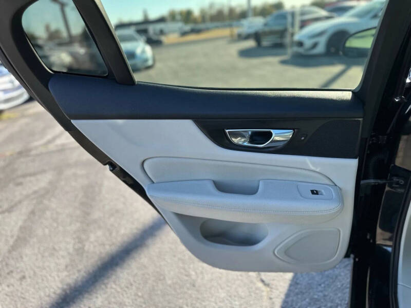 2019 Volvo S60 T5 Momentum