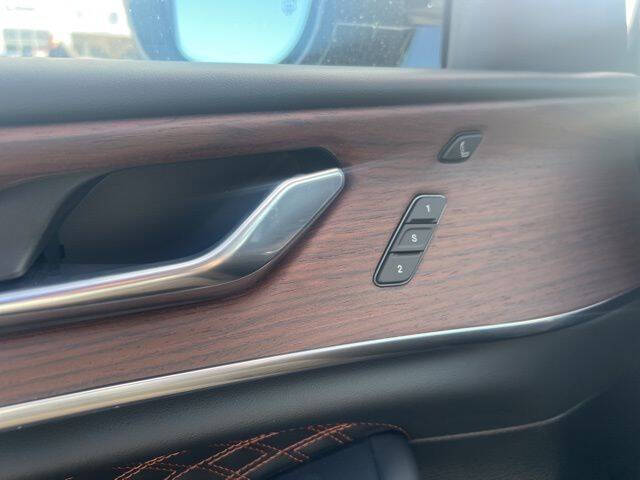 2025 Jeep Grand Cherokee Summit