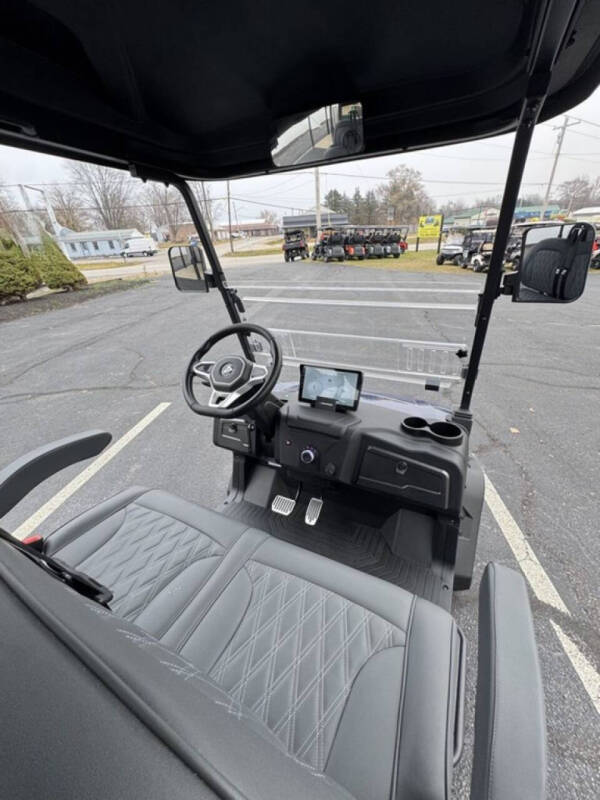 2025 Denago Rover XL