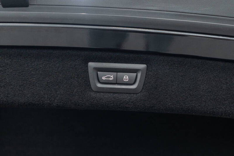 2025 BMW 8 Series 840i xDrive