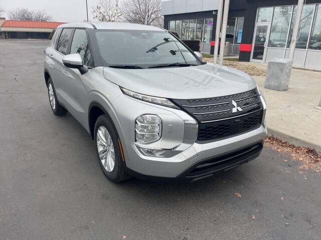 2024 Mitsubishi Outlander for sale at Axio Auto Boise in Boise, ID