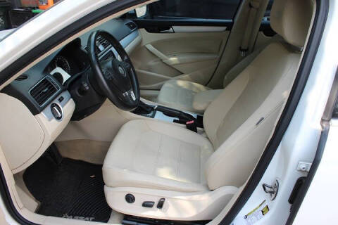 2013 Volkswagen Passat SE