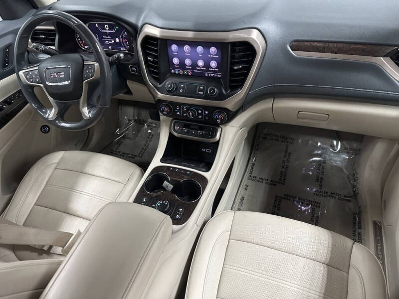 2020 GMC Acadia Denali