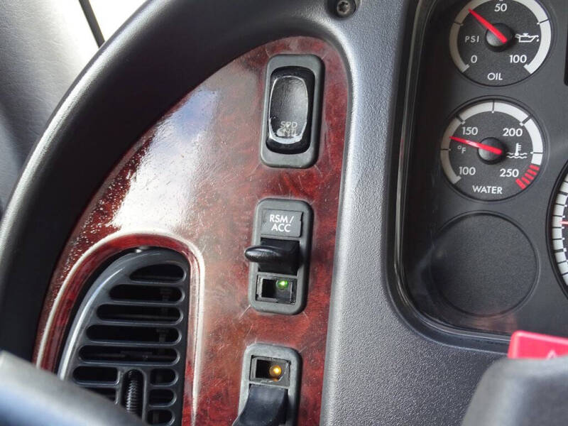 2014 Freightliner M2 106