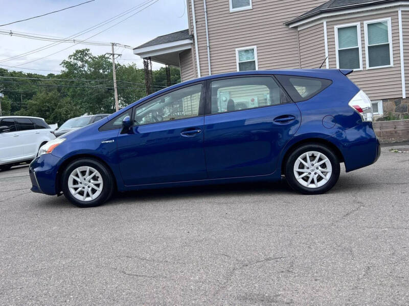 2012 Toyota Prius v Three