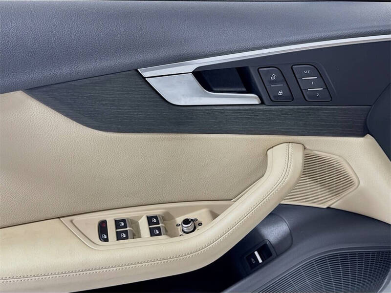 2019 Audi A4 quattro Premium Plus 45 TFSI