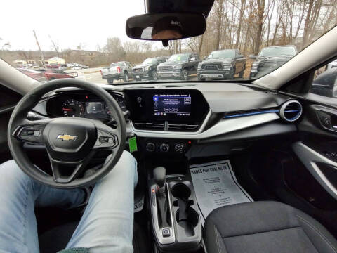 2025 Chevrolet Trax LS