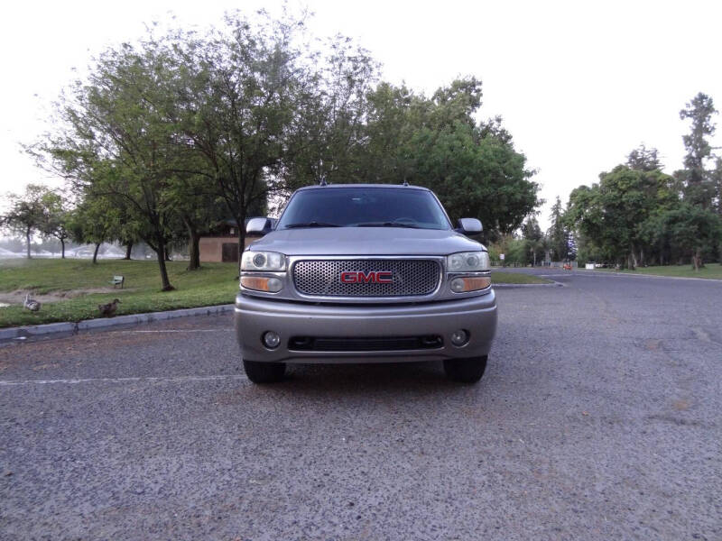 2003 GMC Yukon Denali