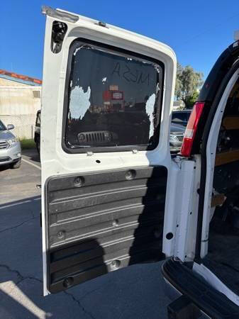 2021 GMC Savana 2500