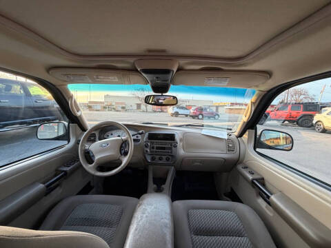 2004 Ford Explorer Sport Trac