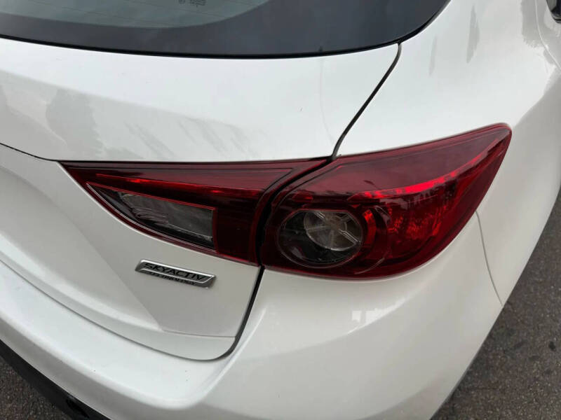 2015 Mazda MAZDA3 i Touring