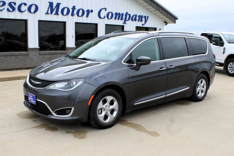 2017 Chrysler Pacifica for sale at Cresco Motor Company in Cresco IA
