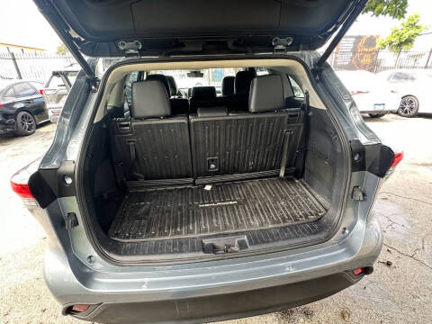 2022 Toyota Highlander XLE