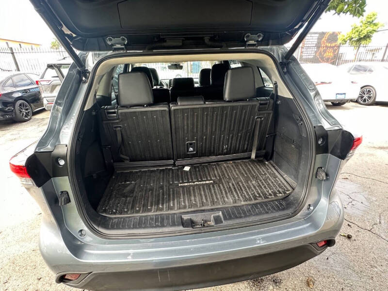 2022 Toyota Highlander XLE