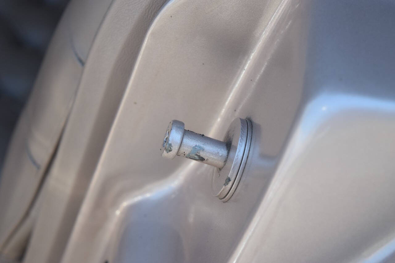 1991 Cadillac Brougham 122
