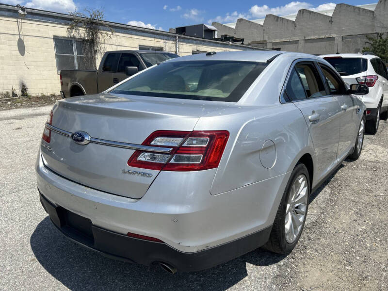 2014 Ford Taurus Limited