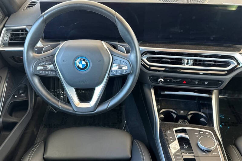 2023 BMW 3 Series 330e