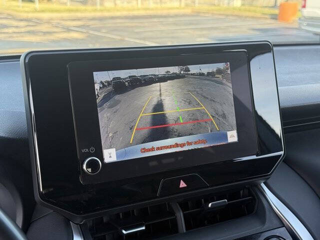 2024 Toyota Venza LE