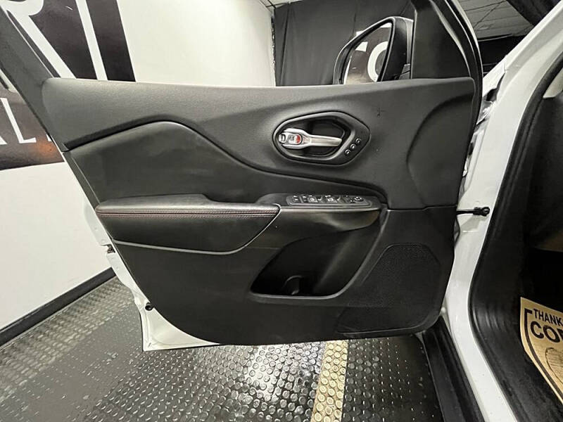 2019 Jeep Cherokee Trailhawk