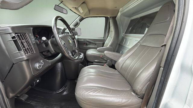 2022 Chevrolet Express 2500