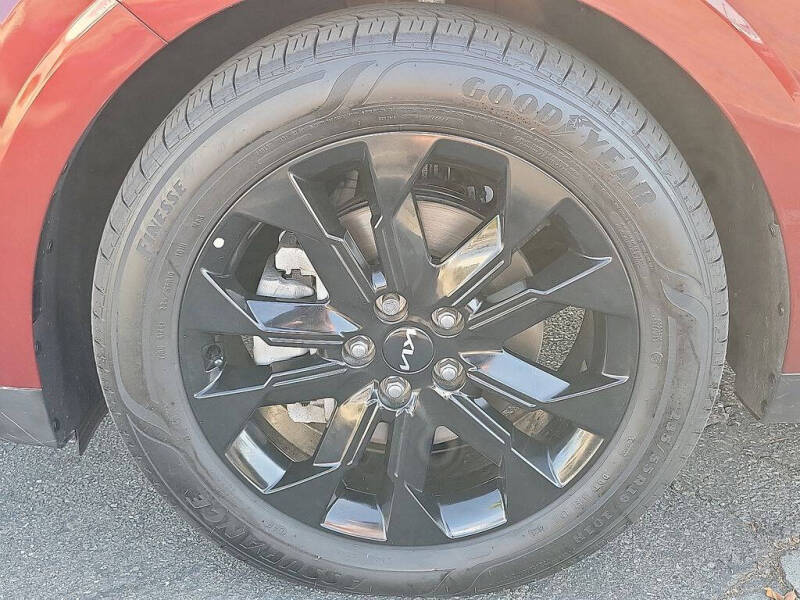 2024 Kia Carnival SX