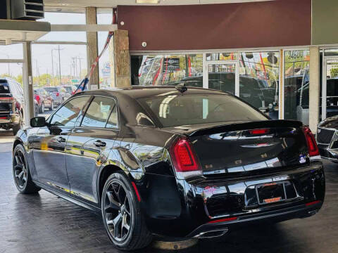 2022 Chrysler 300 S V6