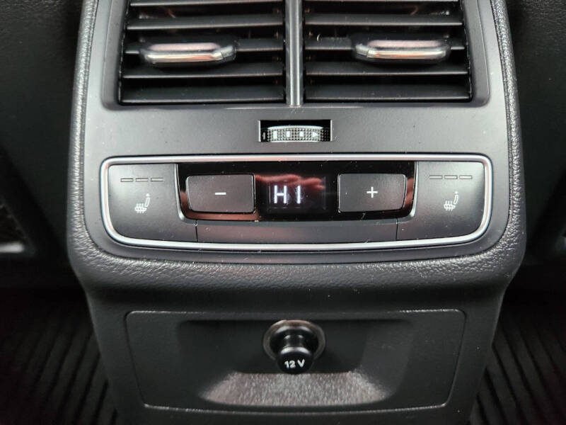 2017 Audi A4 2.0T quattro Premium Plus