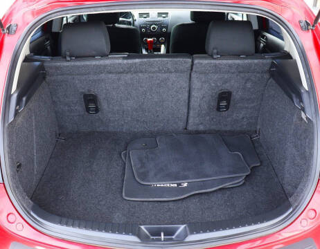 2013 Mazda MAZDA3 i Touring