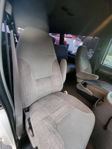 1999 Ford E-350 XLT SD