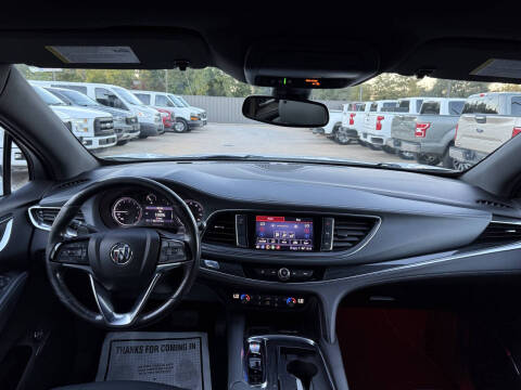 2022 Buick Enclave Essence