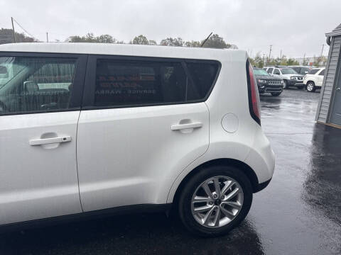 2017 Kia Soul +